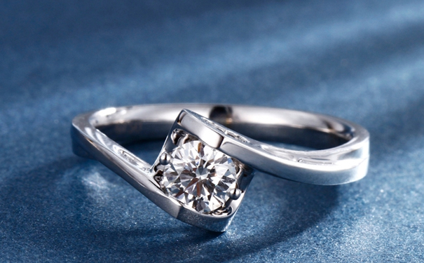 2019年在成都一个钻戒大概多少钱