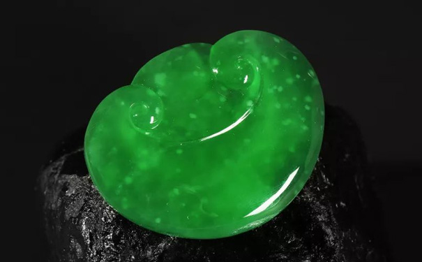 2019年翡翠哪种颜色更值钱