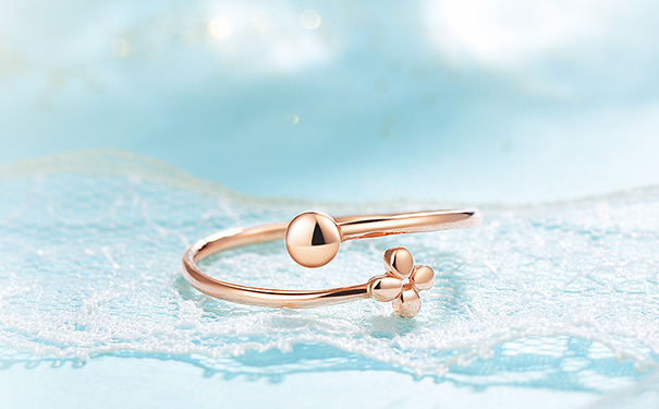 求婚用什么戒指，彩金戒指合适吗