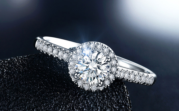 50分钻戒的价格会受那些影响