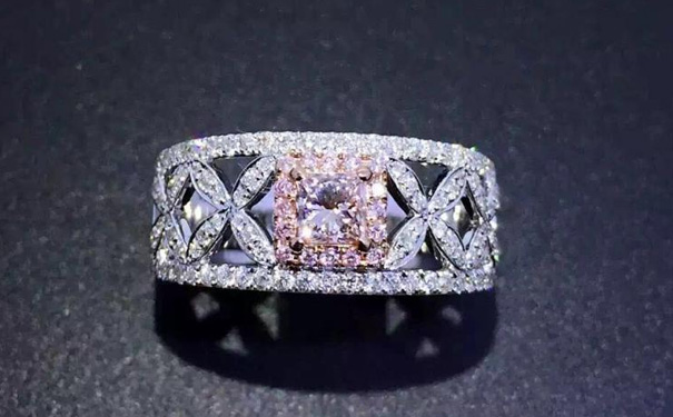 2019年买一枚粉钻戒指要多少钱