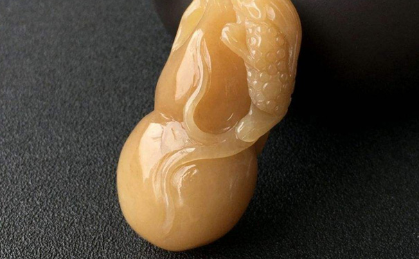 和田玉糖玉