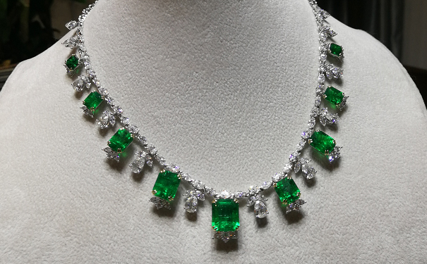 行话的翡翠a货是什么意思