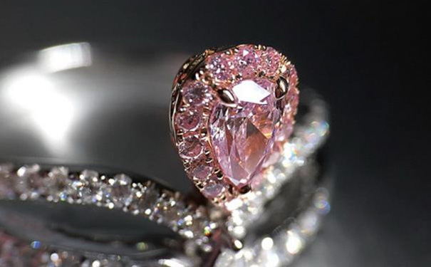 2019年买1克拉粉钻多少钱