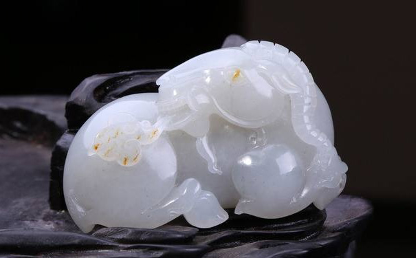 和田玉雕刻会影响和田玉的价格吗