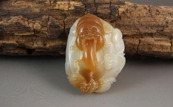 和田玉精品有着什么特征，买要多少钱