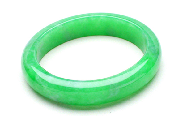 翡翠首饰的价格是最贵的