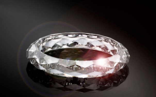 首个实验室合成“全钻石指环” 首个实验室合成“全钻石指环”