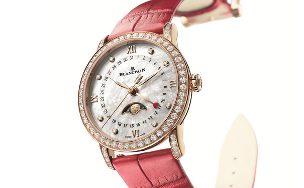 宝珀情人节限量版腕表，爱你在每一分每一秒。