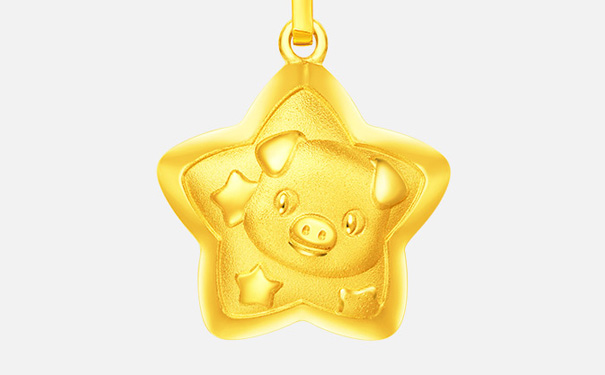 黄金小猪吊坠是买足金的还是硬金的好