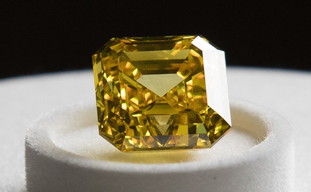 图：20.69ct阿斯彻切割黄钻