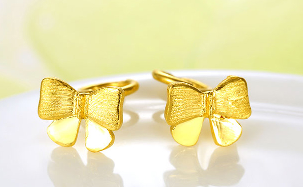 在什么情况不适合佩戴黄金耳环