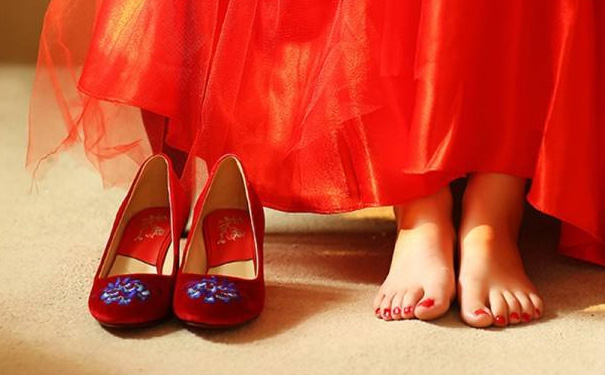 2019年春天结婚新人穿什么鞋比较好