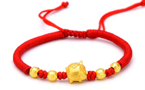 黄金手链款式：转运珠