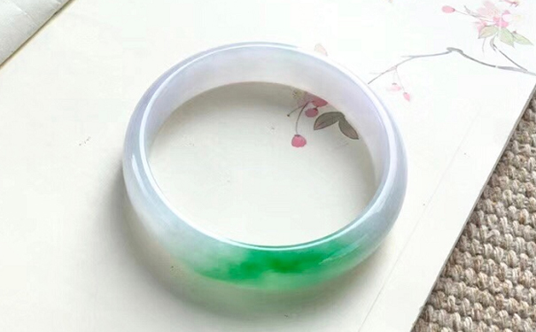 翡翠手镯价钱