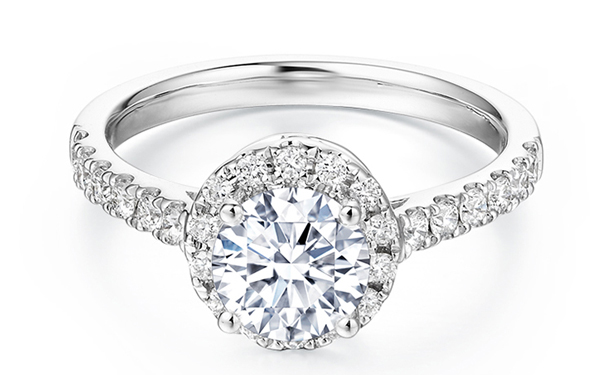 30分的钻石戒指