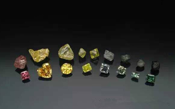 你知道钻石是什么颜色的吗