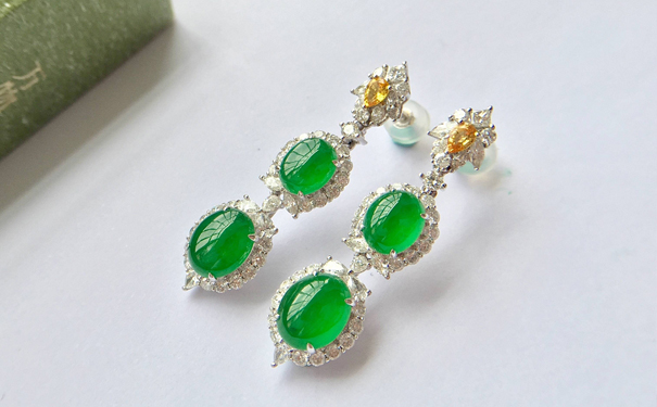 翡翠耳环的价格