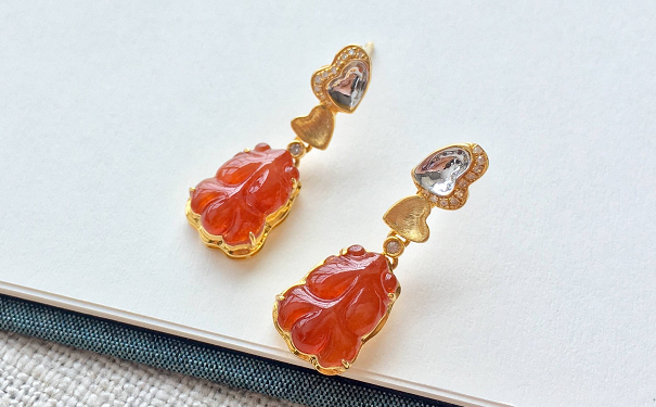 翡翠耳环一般多少钱一对