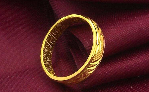 女式黄金戒指重量在3~5克可以买吗