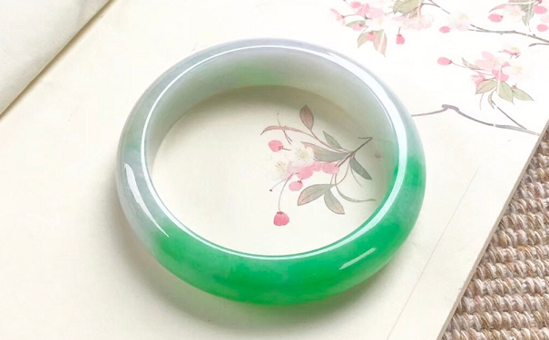 绿色的翡翠有价值吗