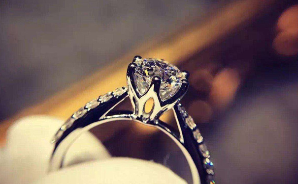 2019年裸钻定制靠谱吗，哪里定制比较好