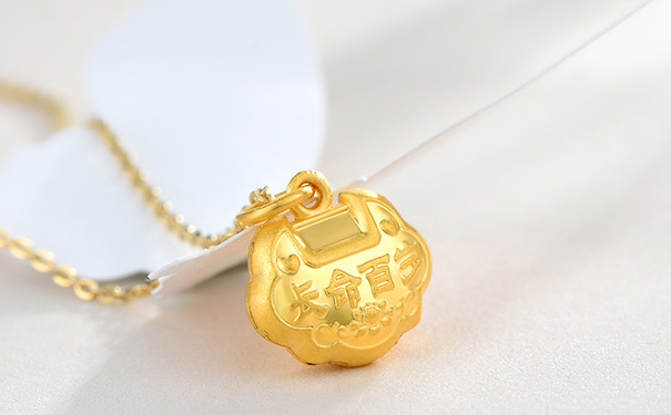 黄金长命锁适合多少岁的人佩戴