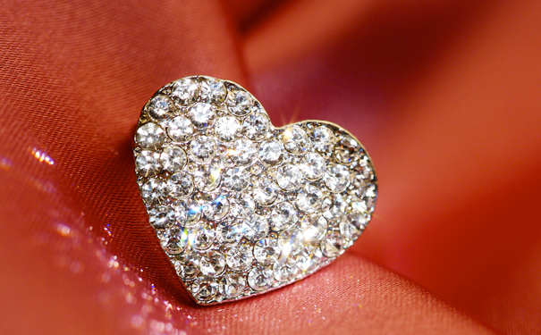 钻石形成容易吗？