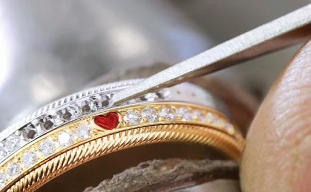 华洛芙全新旋转戒指