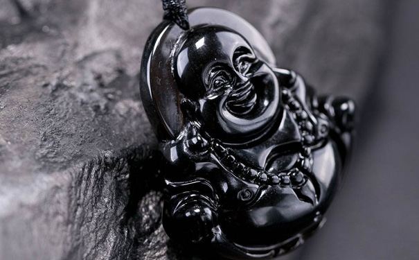 哪些人可以佩戴黑曜石吊坠呢