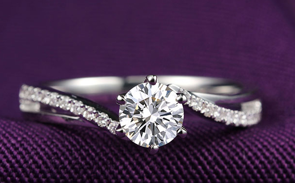 1克拉钻戒贵吗 1克拉钻戒贵吗
