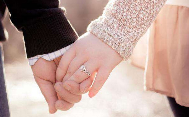 你知道结婚二十年为什么是瓷婚吗，该如何庆祝