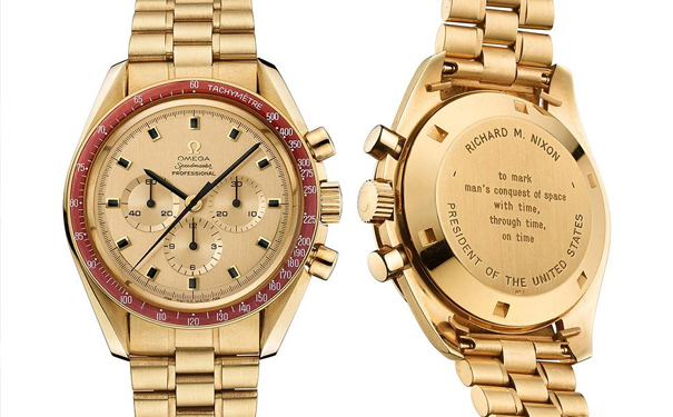 翻转腕表看到玻璃表底外缘的特别设计 翻转腕表看到玻璃表底外缘的特别设计