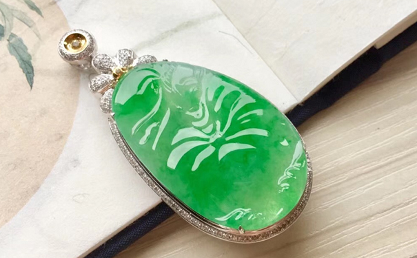 为什么说翡翠是国人的奢侈品？