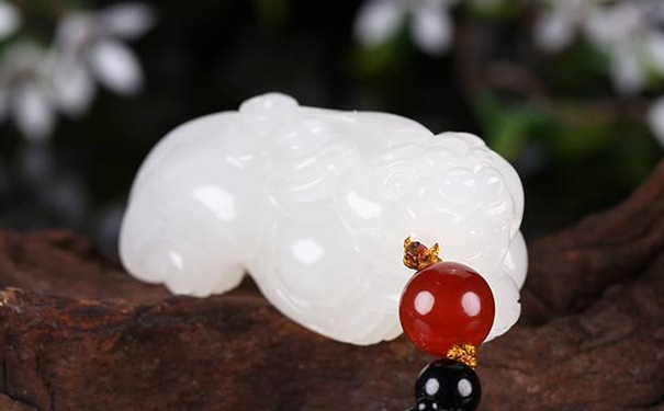 这样的玉才算得上是和田玉精品！