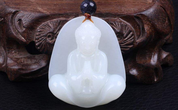 和田玉与翡翠哪个好你清楚吗