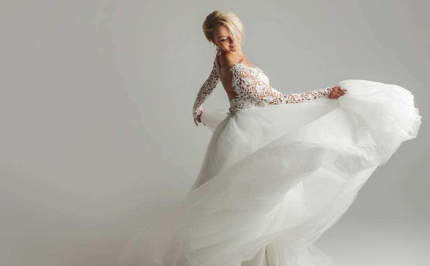 结婚用品：婚纱礼服