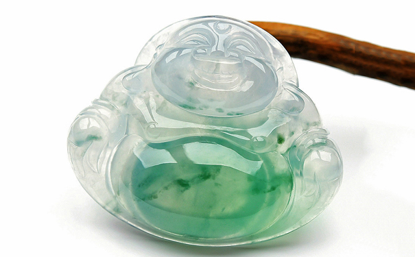 翡翠有绿色为贵