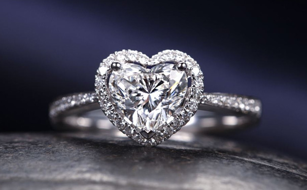 钻石推荐:你要这样来选择钻石形状! 钻石推荐:你要这样来选择钻石形状!