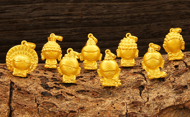 2019年买足金佛像吊坠好不好，戴着好看吗