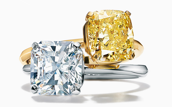 彩钻的价格是不是肯定比无色钻石的价格贵