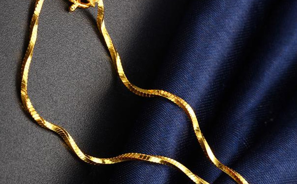 千足金项链的款式会不会老气,适合年轻人戴吗 千足金项链的款式会不会老气,适合年轻人戴吗