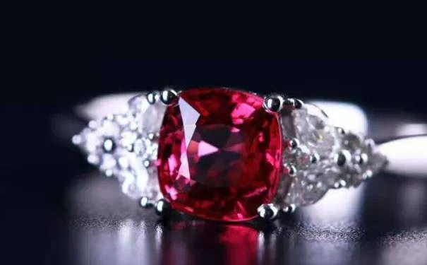 尖晶石价格和红宝石价格差距大吗