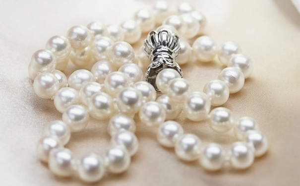 珍珠怎么辨别真假的方法有几种？