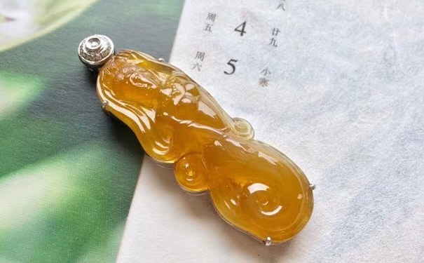 送翡翠也是表达情感的一种方式