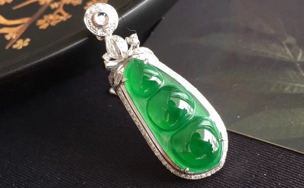 送翡翠也是表达情感的方式