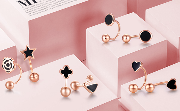 什么样子的彩金耳环比较好看？