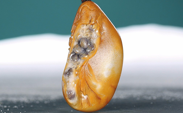 有瑕疵的玉就不完美了吗？