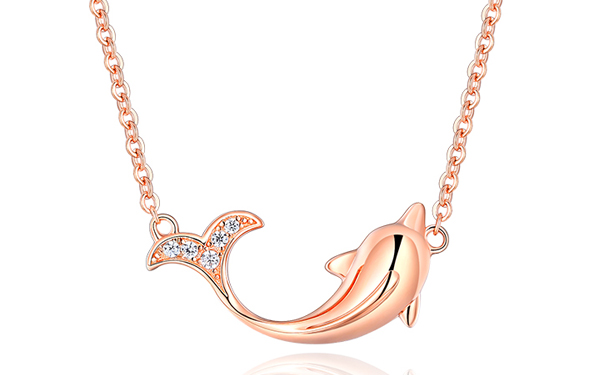 两千能买到一款玫瑰金项链吗