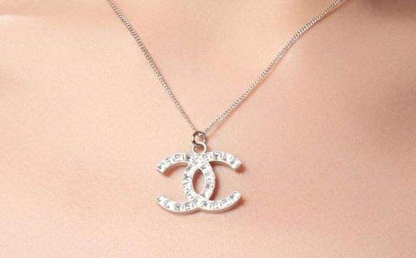 香奈儿项链为什么那么贵，值得买吗